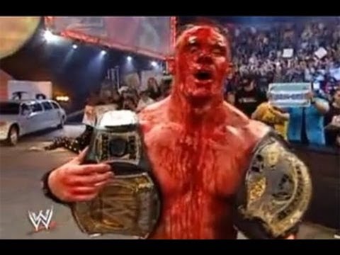 Dành cho một số thánh bảo WWE chỉ là biểu diễn....xem, cảm nhận và bớt trẻ trâu lại đi =;