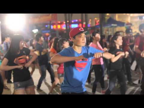 MAXVOLUME - Flashmob ĐÓNG BĂNG lần đầu tiên tại VN ... Nhạc nghe phê vl :D