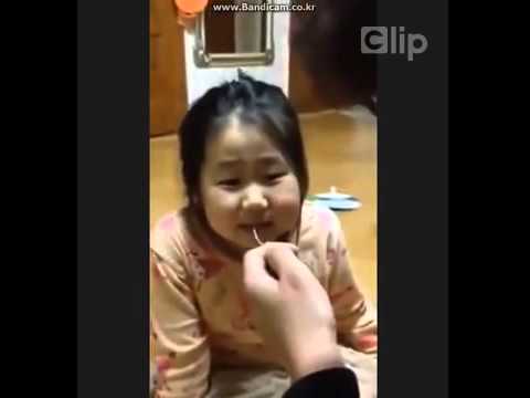 Ông bố của năm =)) Mình đã phải xem lại 20 lần và cười rụng hết cmn hàm răng